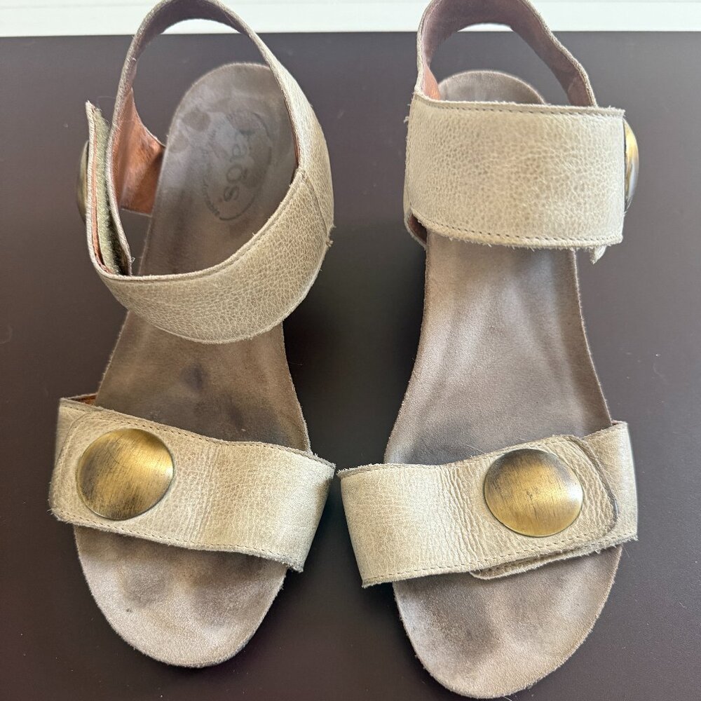 Taos Women’s Carousel 2 Wedge Sandal – Tan Leather – Size 38 (US 7.5–8)